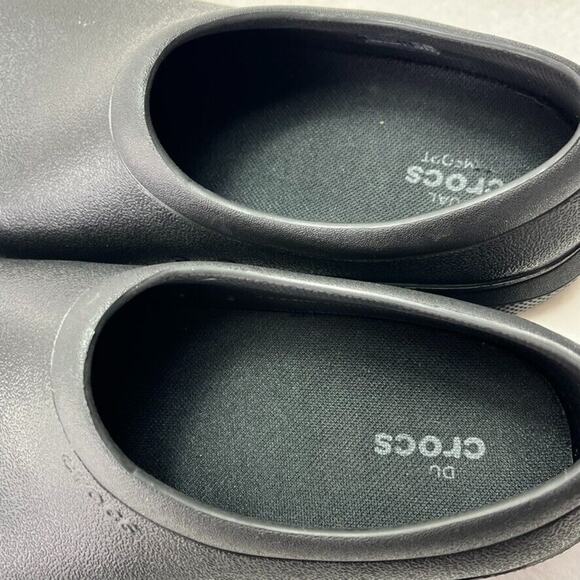 CROCS Clogs Unisex Men7/Wmn9 Black On The Clock Slip On Work Slip Resistant - Picture 11 of 11